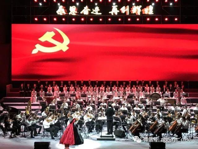 上班就像喝粥，吃不饱又饿不着，关键还得慢慢熬